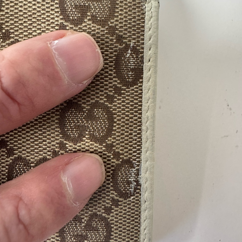 Gucci Women’s GG Monogram Wallet Cream and Tan Long Wallet - Picture 9 of 16